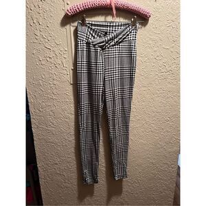 Fashion Nova Black & White Checkered Leggings Woman’s Size XS